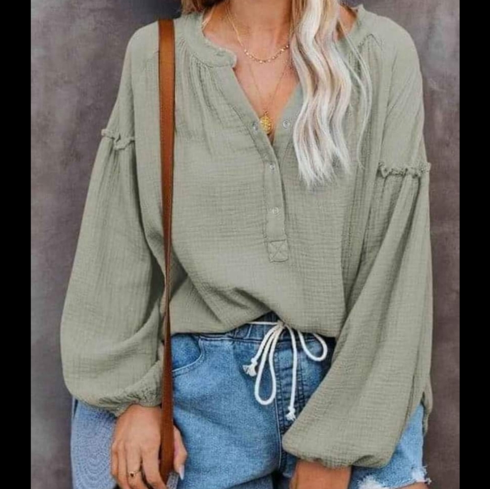 Long sleeve ruffle shirt size M sage